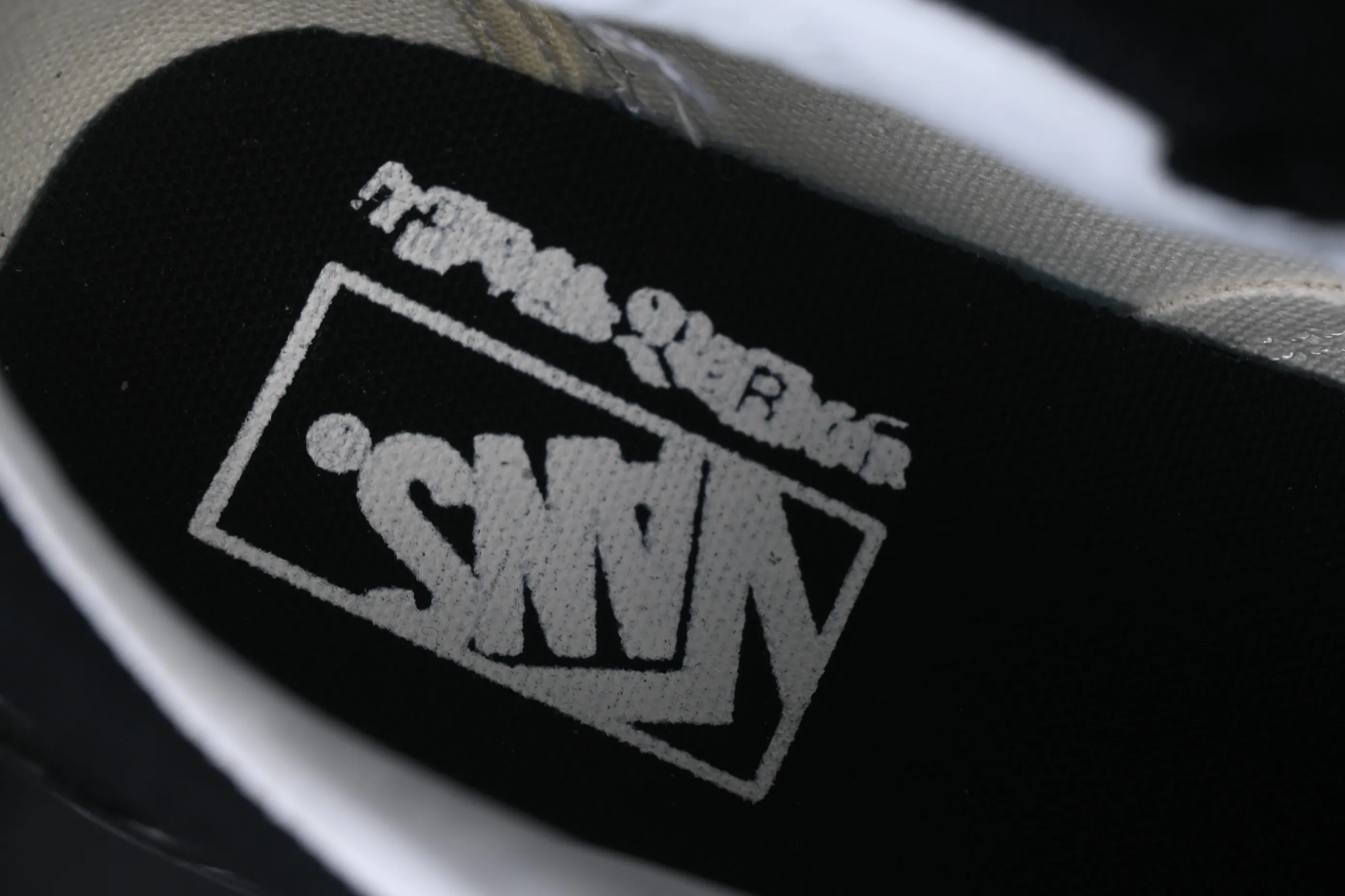 All categories Vans Vans series Vans Low Vans low-top Vans Old Skool high-end branch low-top casual sneakers VN0000E9TMCG